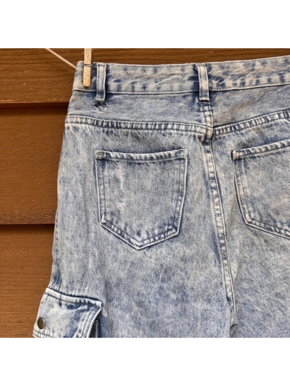 Distressed Acid Wash Denim Cargo Jogger Pants With Elastic Hem And Multiple Pock - Picture 12 of 13